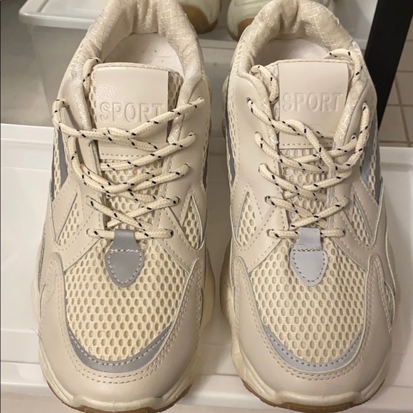 Shoes - Picture 2 of 5